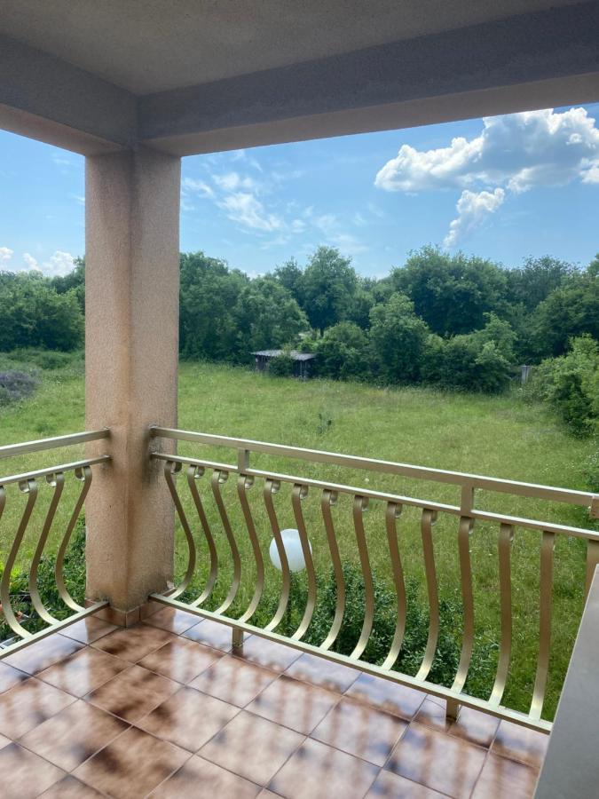 Apartment Ivan ヴァンタシチ エクステリア 写真